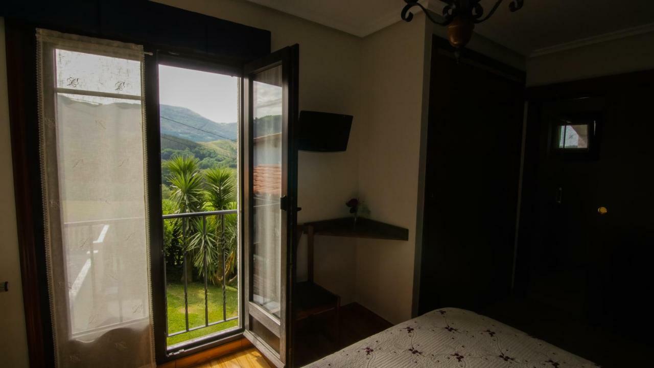Tolare-Berri Hotel Zestoa Luaran gambar